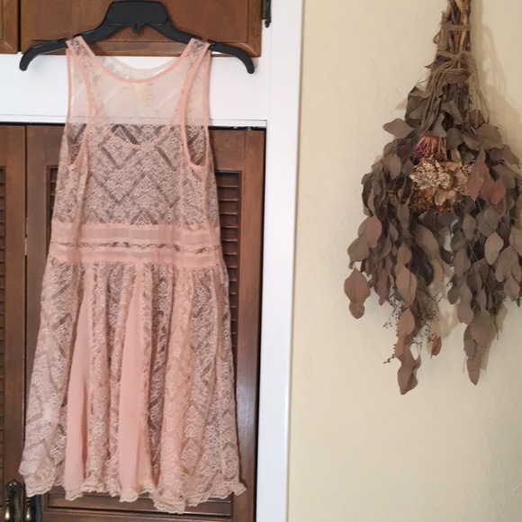 Blush Pink Lace Nightie - Picture 2 of 5